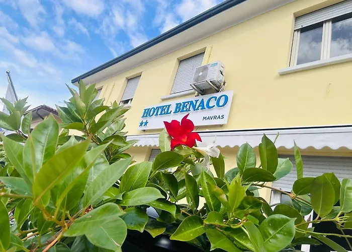 Hotel Benaco bee free
