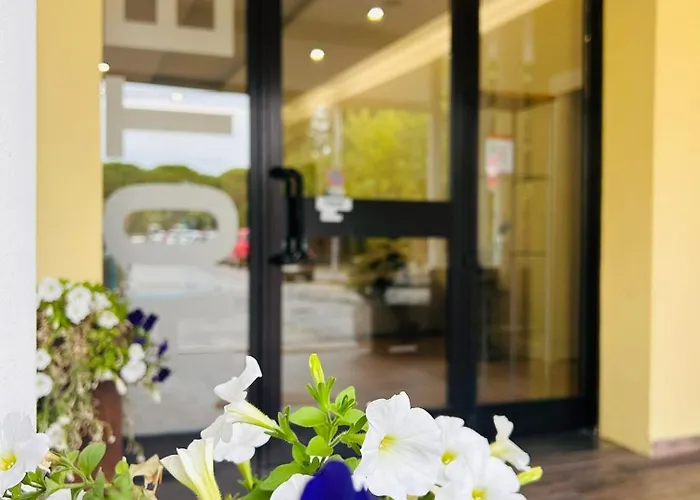 Hotel Benaco Mavras